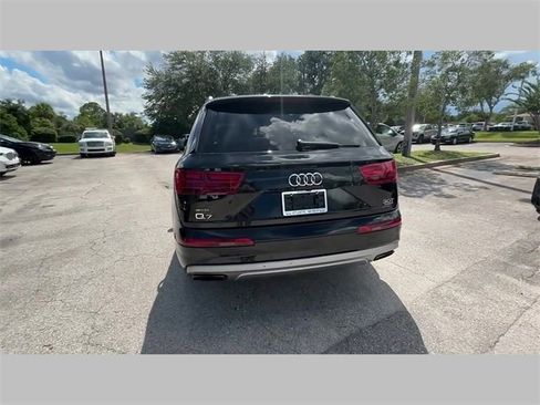 Used 2018 Audi Q7 3.0T Premium Plus image 24