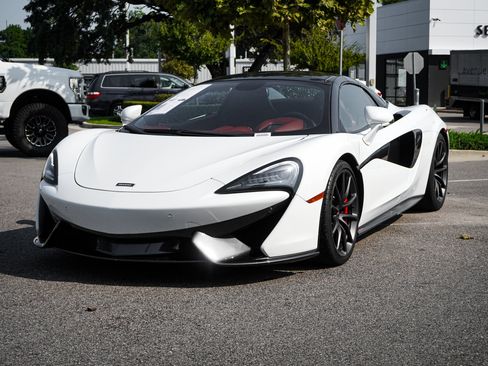 Used 2018 McLaren 570S Spider RWD image 6