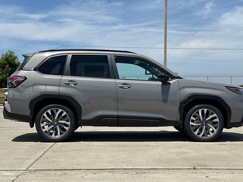 New 2026 Subaru Forester Touring AWD/4WD image 2