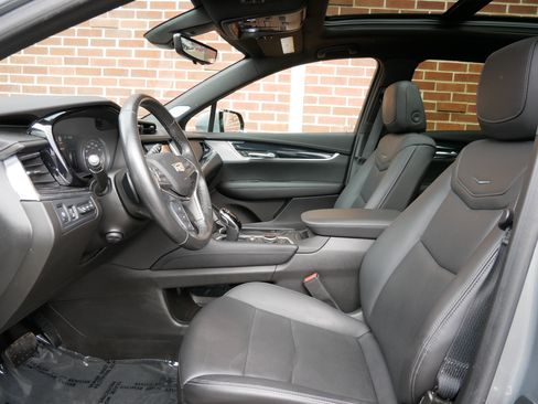 Certified 2023 Cadillac XT5 Premium Luxury w/ Technology Package image 6