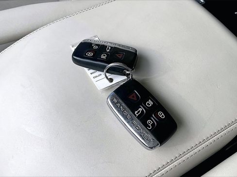 Used 2015 Land Rover Range Rover Long Wheelbase Supercharged image 10