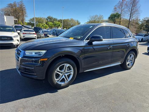 Used 2019 Audi Q5 Premium w/ Convenience Package image 6