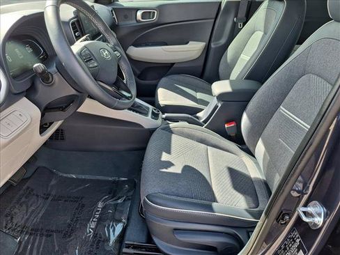 Certified 2026 Hyundai Venue SEL FWD image 16