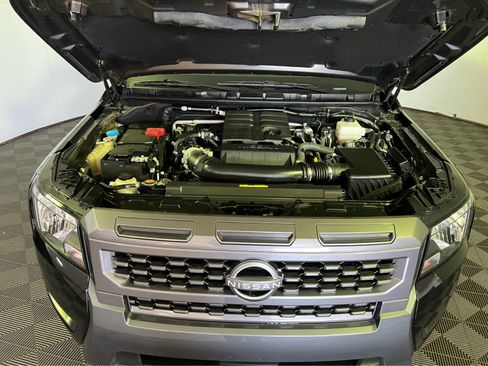 Certified 2025 Nissan Frontier SV AWD/4WD image 30