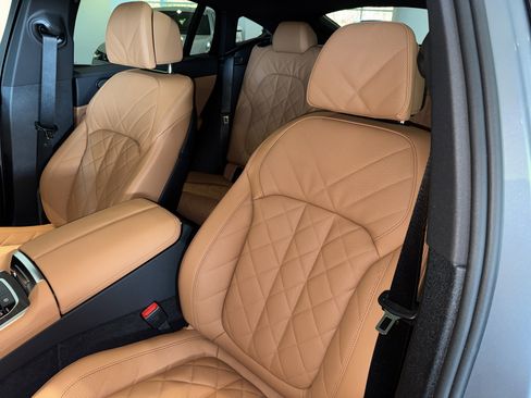 New 2026 BMW X6 xDrive40i w/ Climate Comfort Package image 24