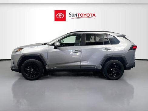 Used 2022 Toyota RAV4 XLE image 6