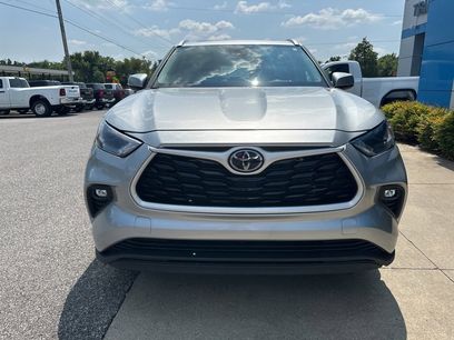 Used 2024 Toyota Highlander XLE
