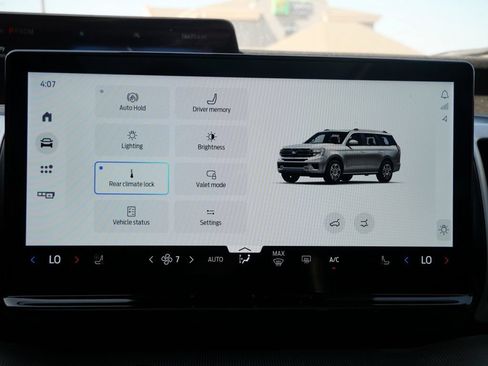 Used 2025 Ford Expedition Active AWD/4WD image 35