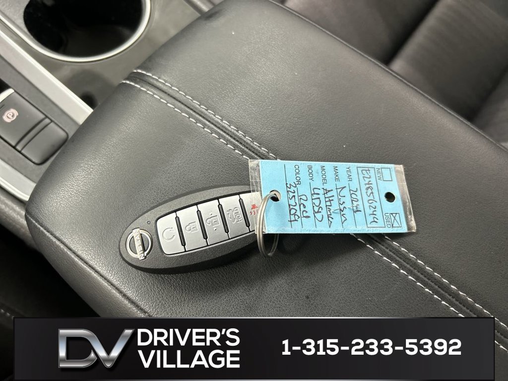 Used 2024 Nissan Altima 2.5 SV AWD/4WD image 12