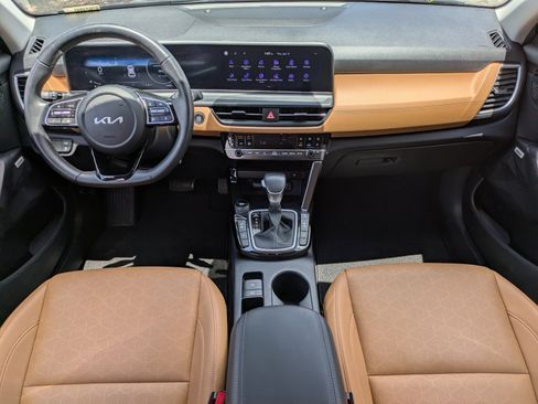 Certified 2024 Kia Seltos SX w/ SX Sunroof Package AWD/4WD image 13