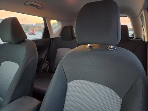 Certified 2023 Kia Soul LX w/ LX Technology Package FWD image 8