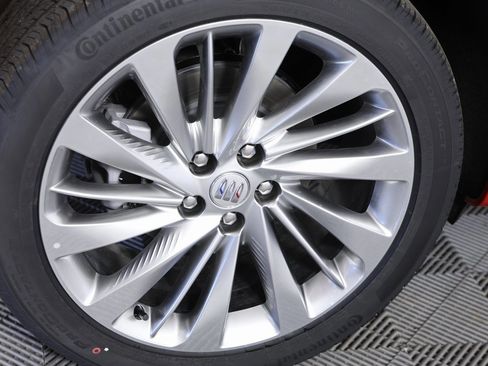 New 2025 Buick Envision Avenir image 7