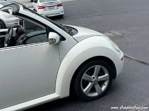 Used 2007 Volkswagen Beetle Triple White Edition FWD image 35