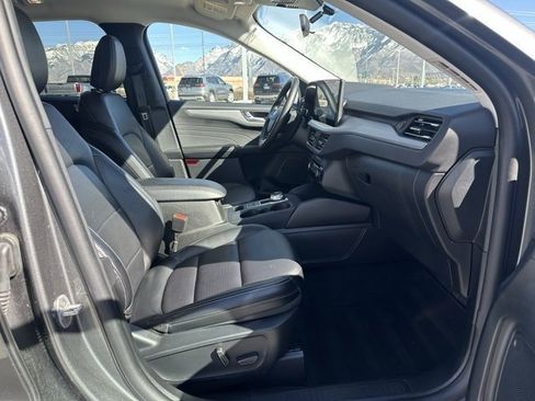 Used 2025 Ford Escape Platinum image 17