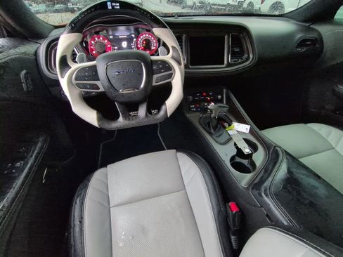 Used 2022 Dodge Challenger SRT Hellcat RWD image 18