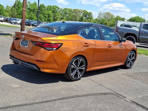 Used 2023 Nissan Sentra SR w/ SR Premium Package FWD image 7