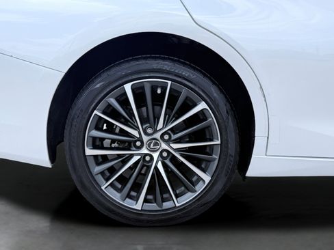 Used 2022 Lexus ES 250 w/ Premium Package image 14