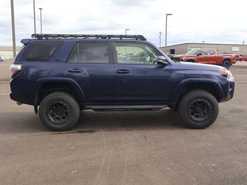 Used 2019 Toyota 4Runner SR5 Premium image 7