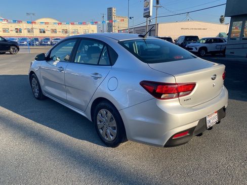 Used 2019 Kia Rio S image 12