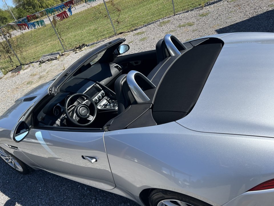 Used 2017 Jaguar F-TYPE Convertible RWD image 15