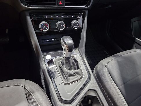 Certified 2023 Volkswagen Taos SE w/ Panoramic Sunroof Package FWD image 22