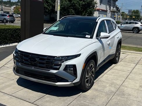 New 2026 Hyundai Tucson Limited AWD/4WD image 3