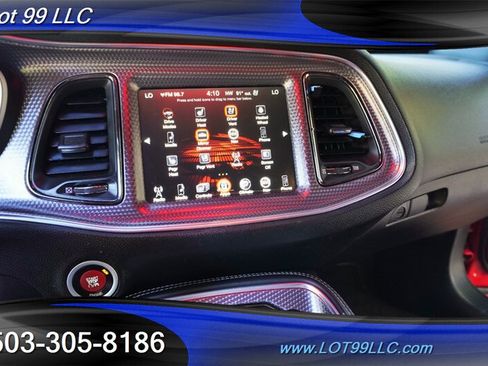Used 2015 Dodge Challenger SRT Hellcat RWD image 19