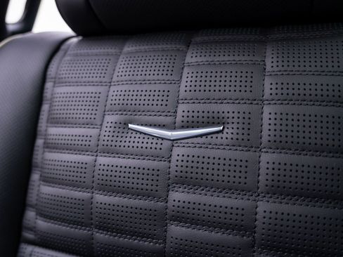 Certified 2026 Cadillac Escalade Platinum Luxury w/ LPO, Floor Liner Package AWD/4WD image 34