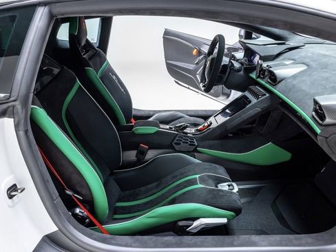 Used 2024 Lamborghini Huracan Sterrato AWD/4WD image 37