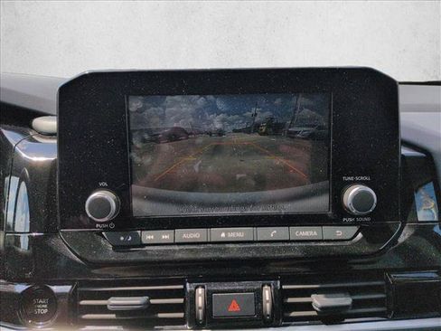 Used 2025 Nissan Pathfinder SV AWD/4WD image 13