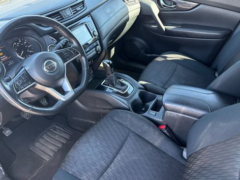 Used 2018 Nissan Rogue SV image 7