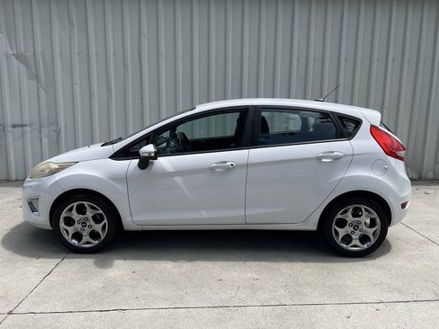 Used 2012 Ford Fiesta SES FWD image 6