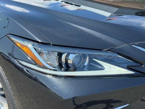 Used 2019 Lexus ES 350 w/ Premium Package FWD image 12