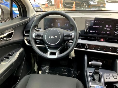 Used 2023 Kia Sportage LX FWD image 10