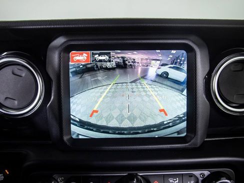 Used 2023 Jeep Wrangler Unlimited Rubicon 392 AWD/4WD image 29