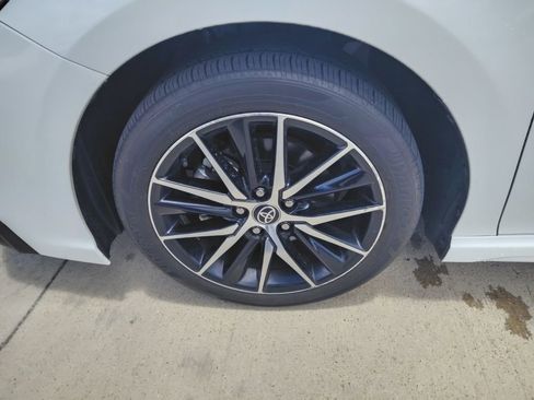 Used 2023 Toyota Camry SE FWD image 2