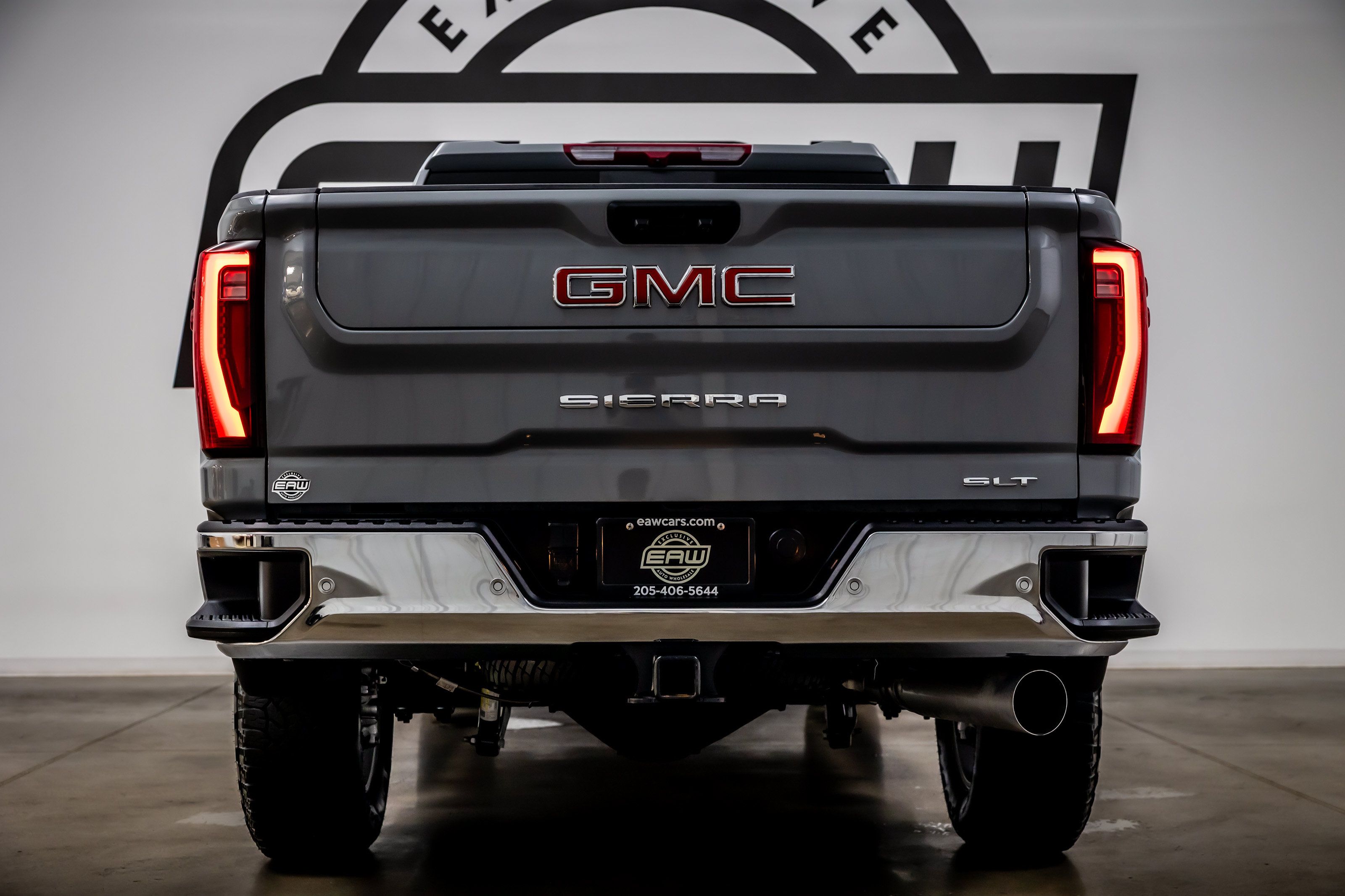 Used 2024 GMC Sierra 2500 SLT w/ SLT Premium Package AWD/4WD image 11