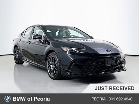 Used 2025 Toyota Camry XSE image 1