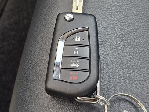Used 2024 Toyota Camry SE w/ Cold Weather Package FWD image 33