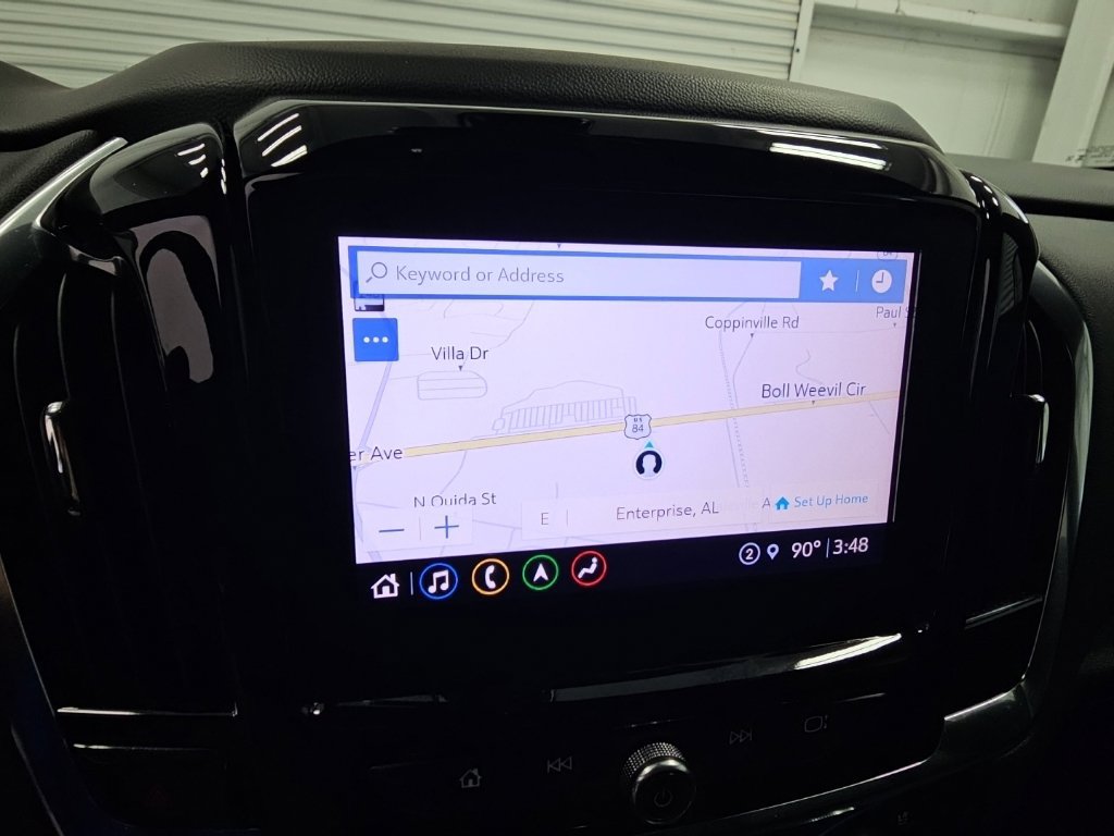 Used 2023 Chevrolet Traverse Premier FWD image 17