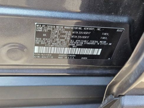 Used 2022 Toyota RAV4 LE AWD/4WD image 18