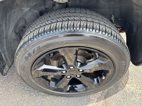 Used 2023 Jeep Grand Cherokee Altitude RWD image 42
