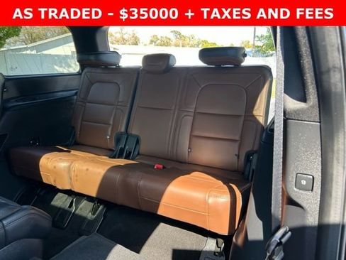 Used 2023 Lincoln Navigator Reserve w/ Monochromatic Package image 16