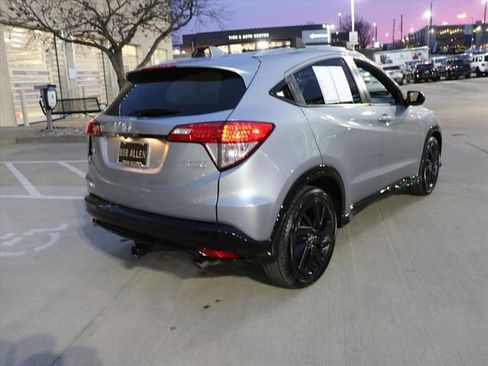 Used 2022 Honda HR-V Sport image 5