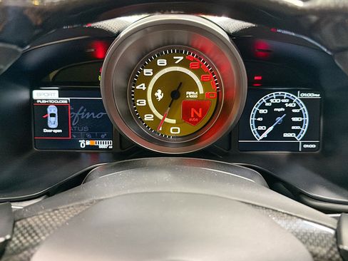 Used 2020 Ferrari Portofino RWD image 36