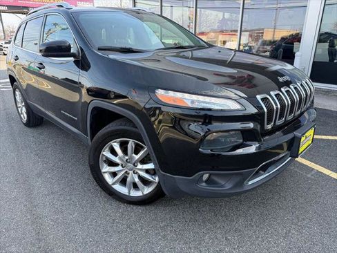 Used 2017 Jeep Cherokee Limited image 1