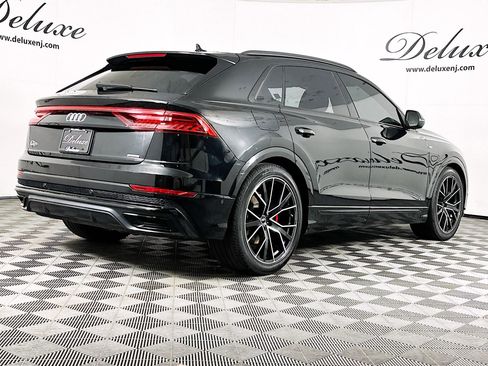 Used 2023 Audi Q8 Prestige w/ Prestige Package image 6