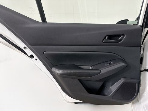 Used 2025 Nissan Altima 2.5 SV image 25