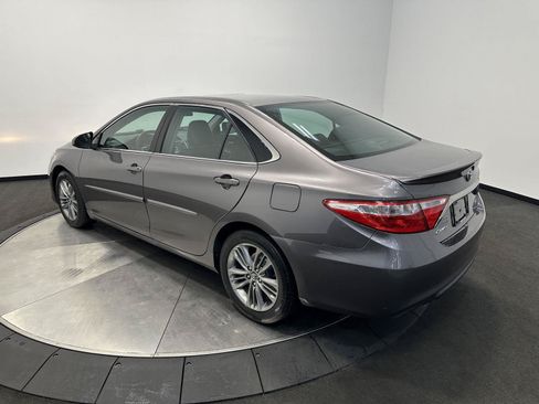 Used 2017 Toyota Camry SE FWD image 5