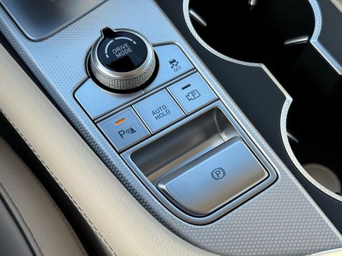 New 2026 Genesis G70 2.5T Prestige image 34